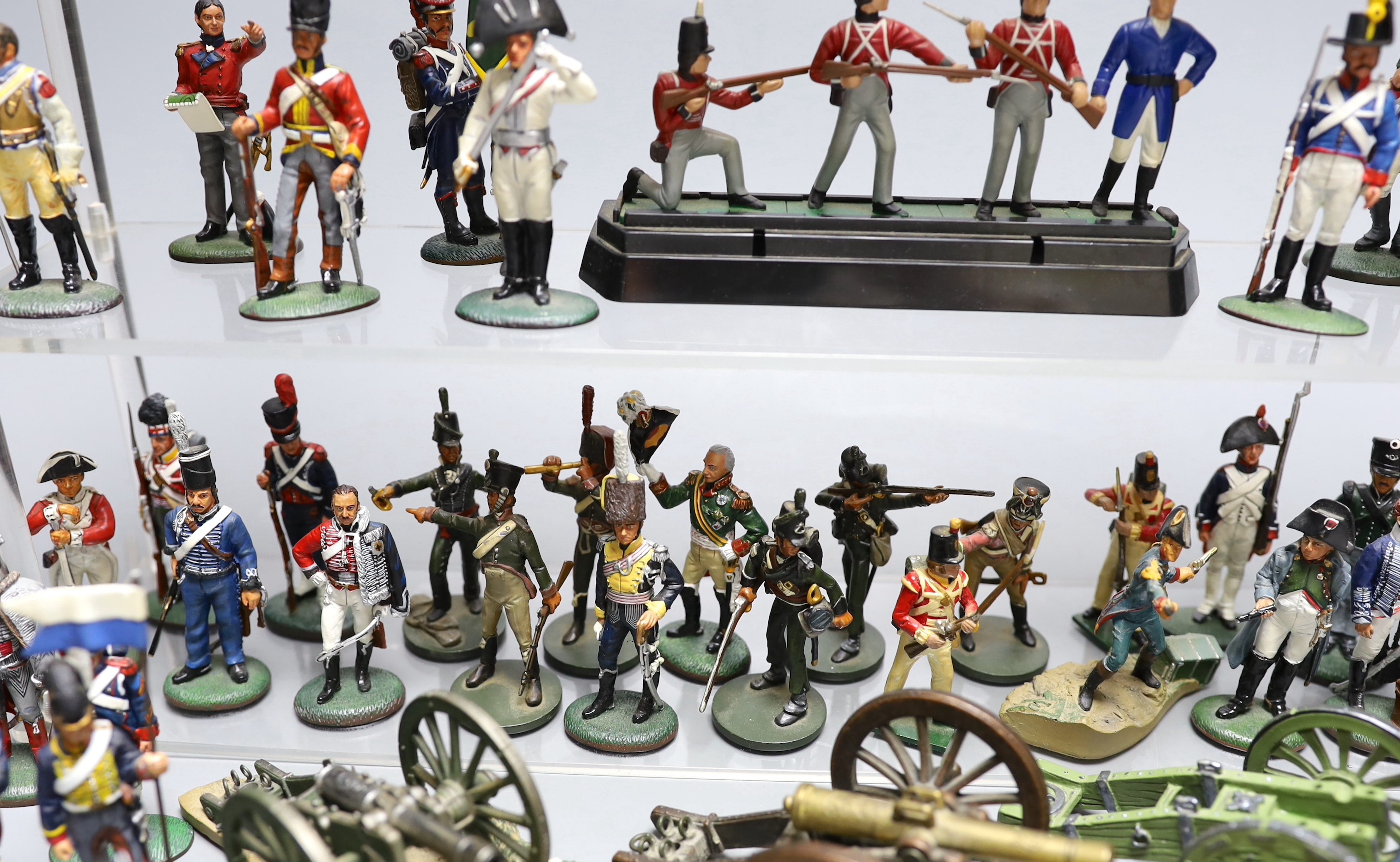 Duke of Wellington and Napoleonic war interest – A group of painted lead figures of soldiers by Delprado, Oryon, etc. composition models